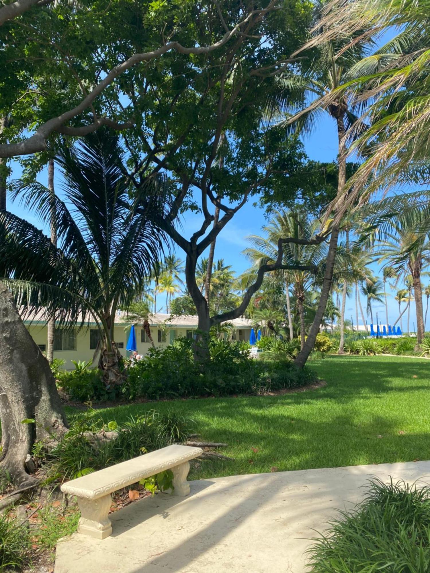 Silver Sands Beach Resort Key Biscayne Exterior photo